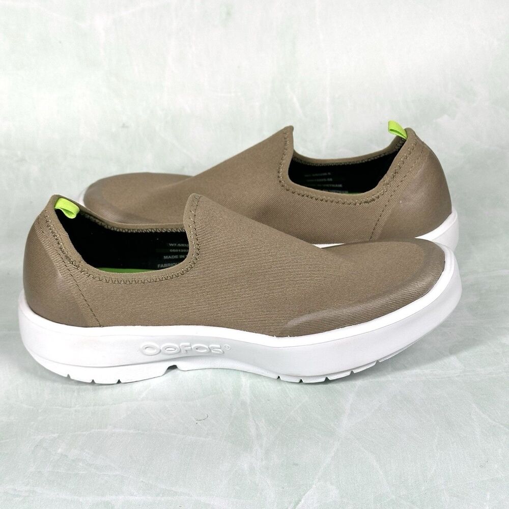 Oofos OOmg eeZee Low Womens 7.5 Shoes Slip On Taupe Comfort Recovery Gym Loafer - Picture 7 of 14